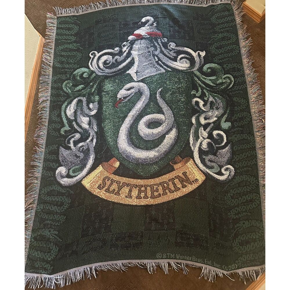 Harry Potter Slytherin Crest Woven Tapestry Throw Blanket Fringed Warner Bros
